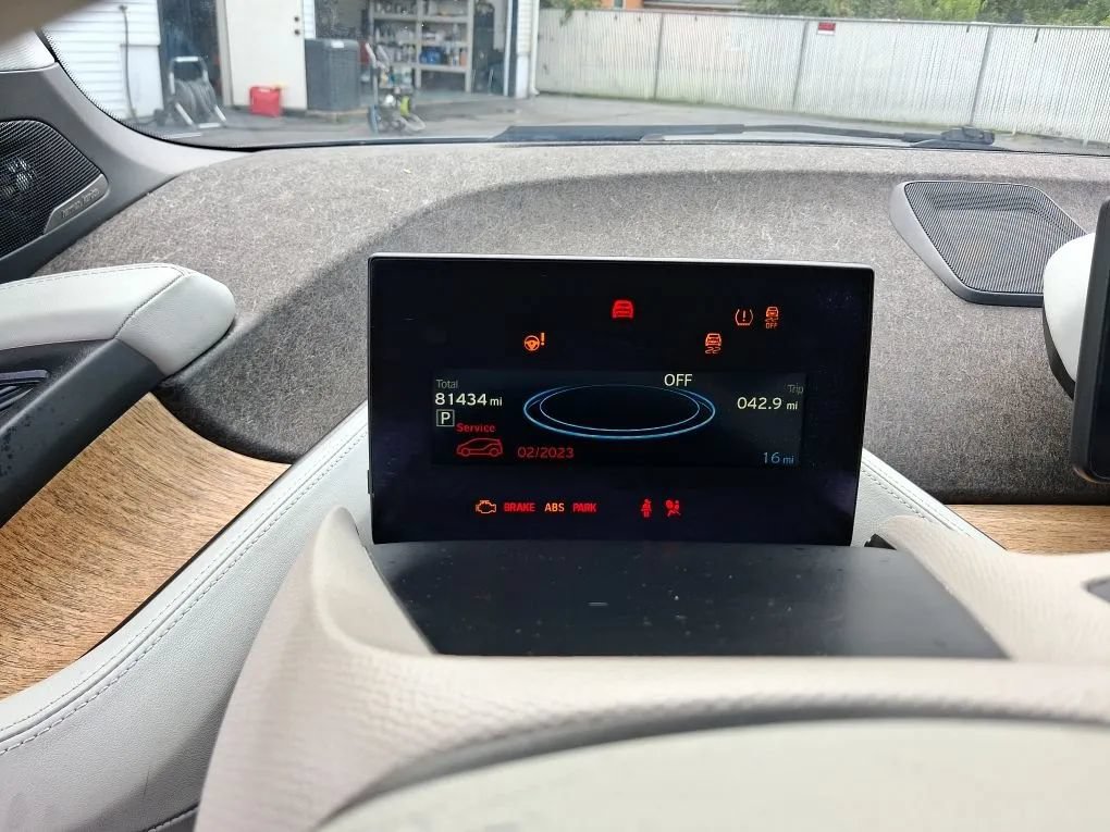 Used 2014 BMW i3 w/ Range Extender RWD image 16