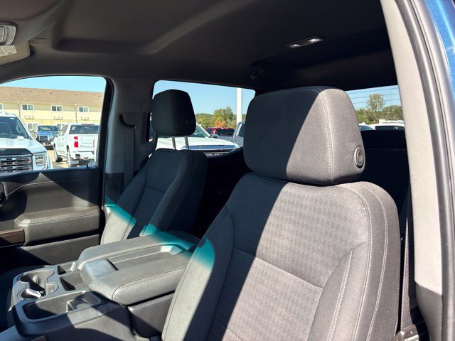 Used 2022 Chevrolet Silverado 1500 LT AWD/4WD image 16