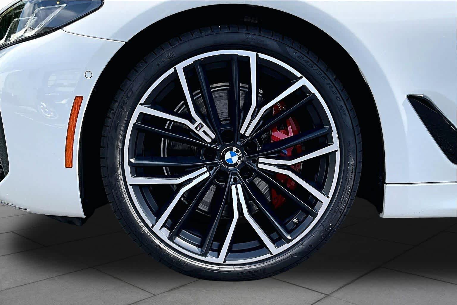 Used 2023 BMW 530i w/ M Sport Package RWD image 10