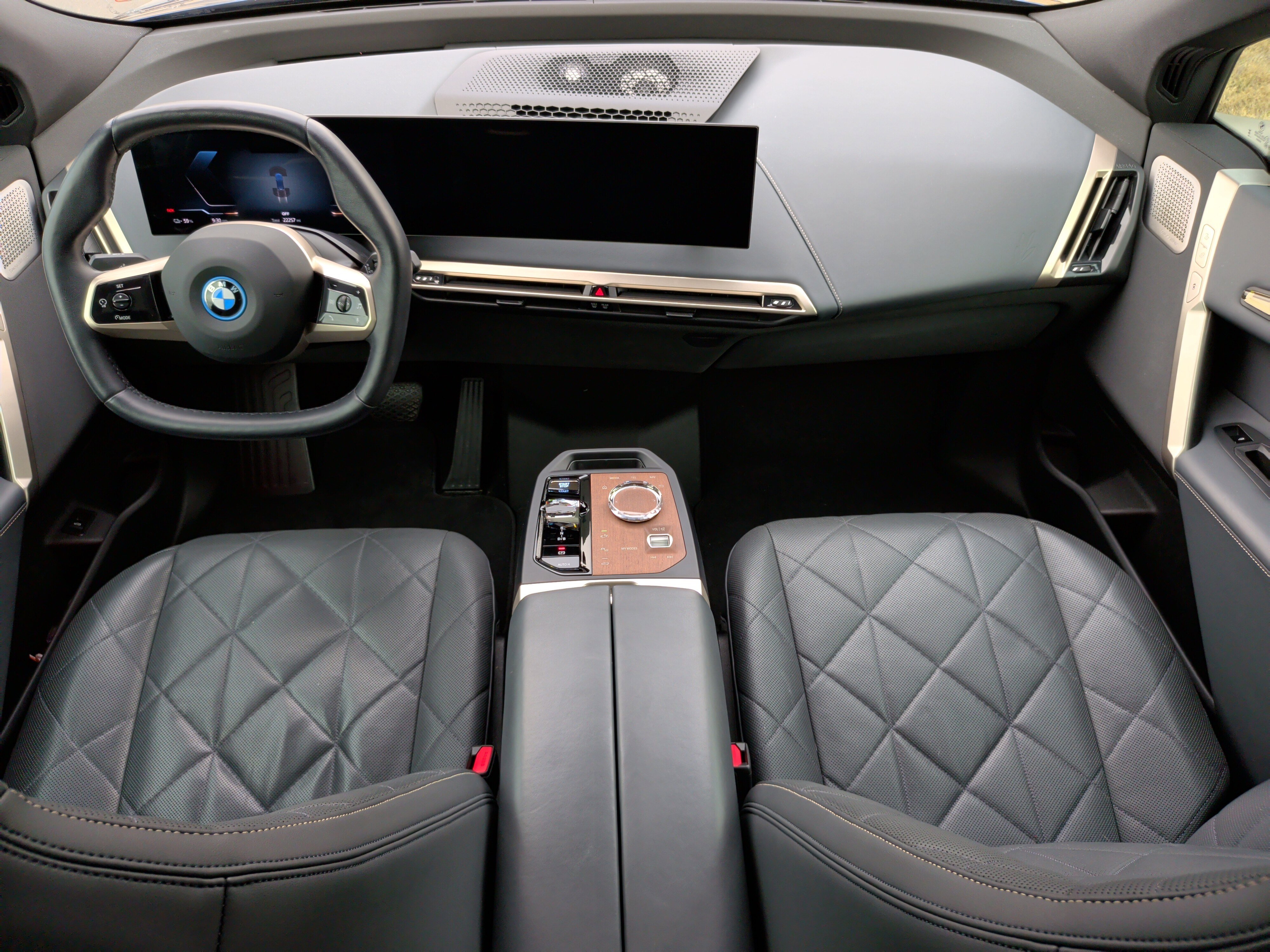 Certified 2023 BMW iX M60 w/ Executive Package image 31