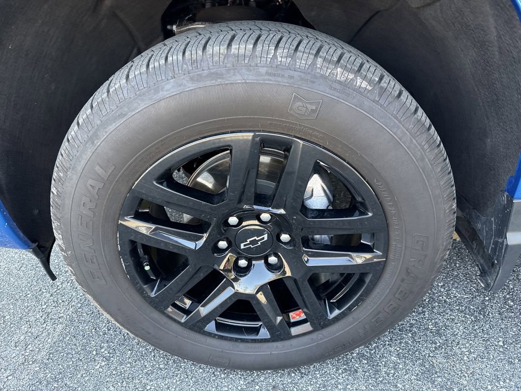 Used 2024 Chevrolet Silverado 1500 Custom w/ LPO, Dark Essentials Package image 11