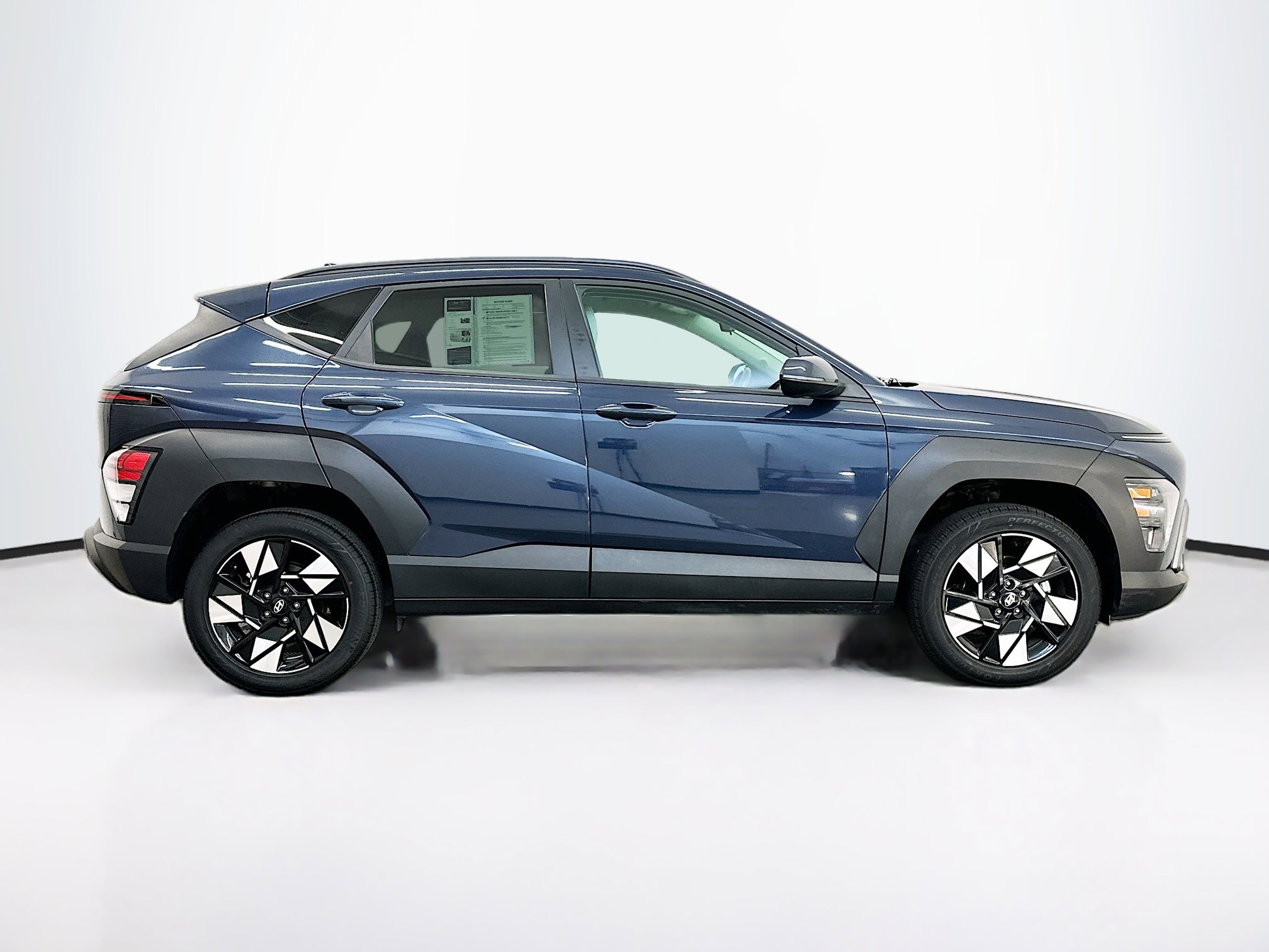 Used 2024 Hyundai Kona SEL image 10