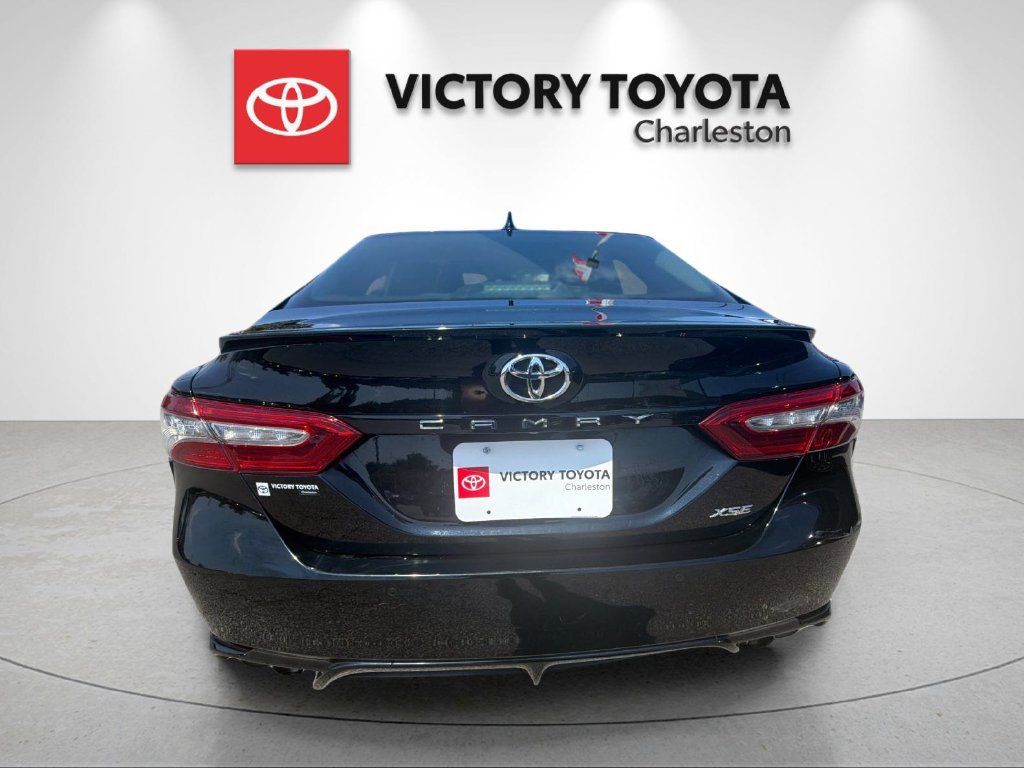 Used 2018 Toyota Camry XSE FWD image 4