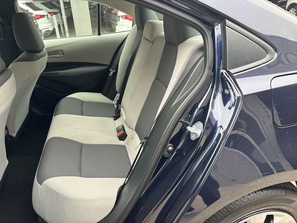 Used 2025 Toyota Corolla LE image 14