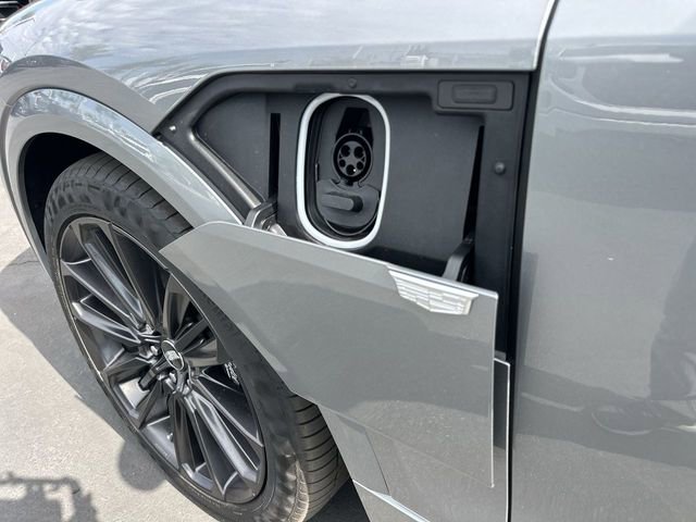New 2026 Cadillac Lyriq V image 36
