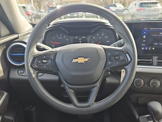 Used 2024 Chevrolet Trax LS w/ LS Convenience Package image 15