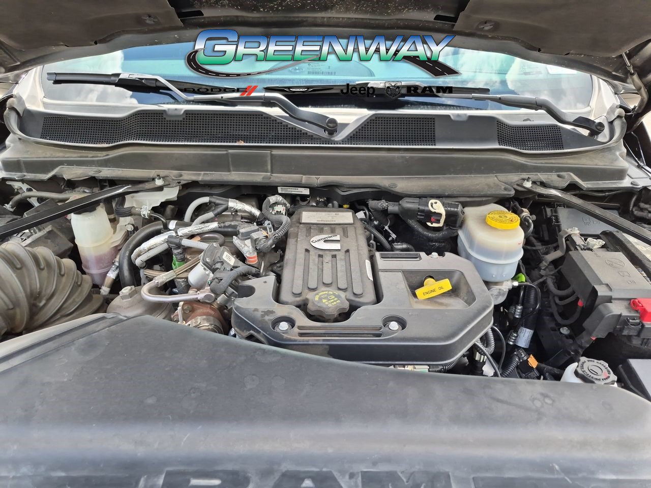 Used 2025 RAM 3500 Laramie AWD/4WD image 7