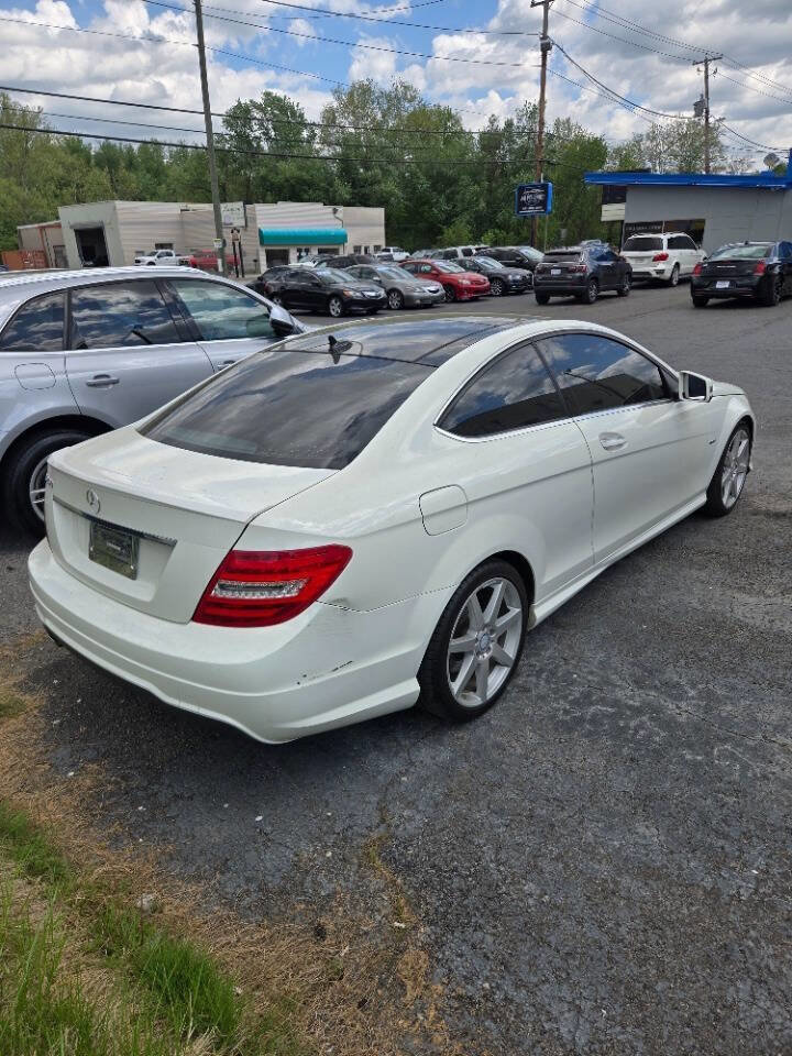 Used 2012 Mercedes-Benz C 250 Coupe image 5