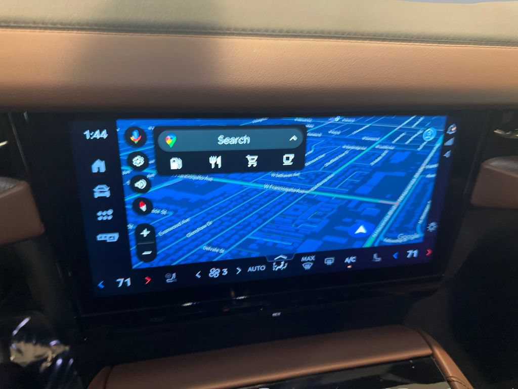 Used 2025 Lincoln Navigator Reserve AWD/4WD image 28