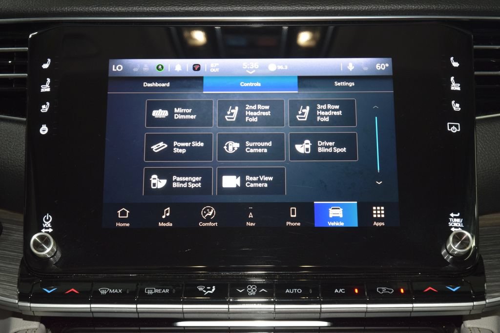 Used 2024 Jeep Wagoneer L Series III w/ Premium Group I AWD/4WD image 34