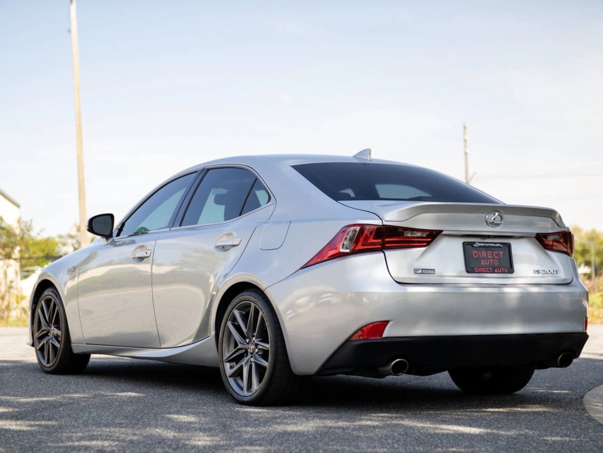 Used 2016 Lexus IS 200t w/ F Sport Package RWD image 17