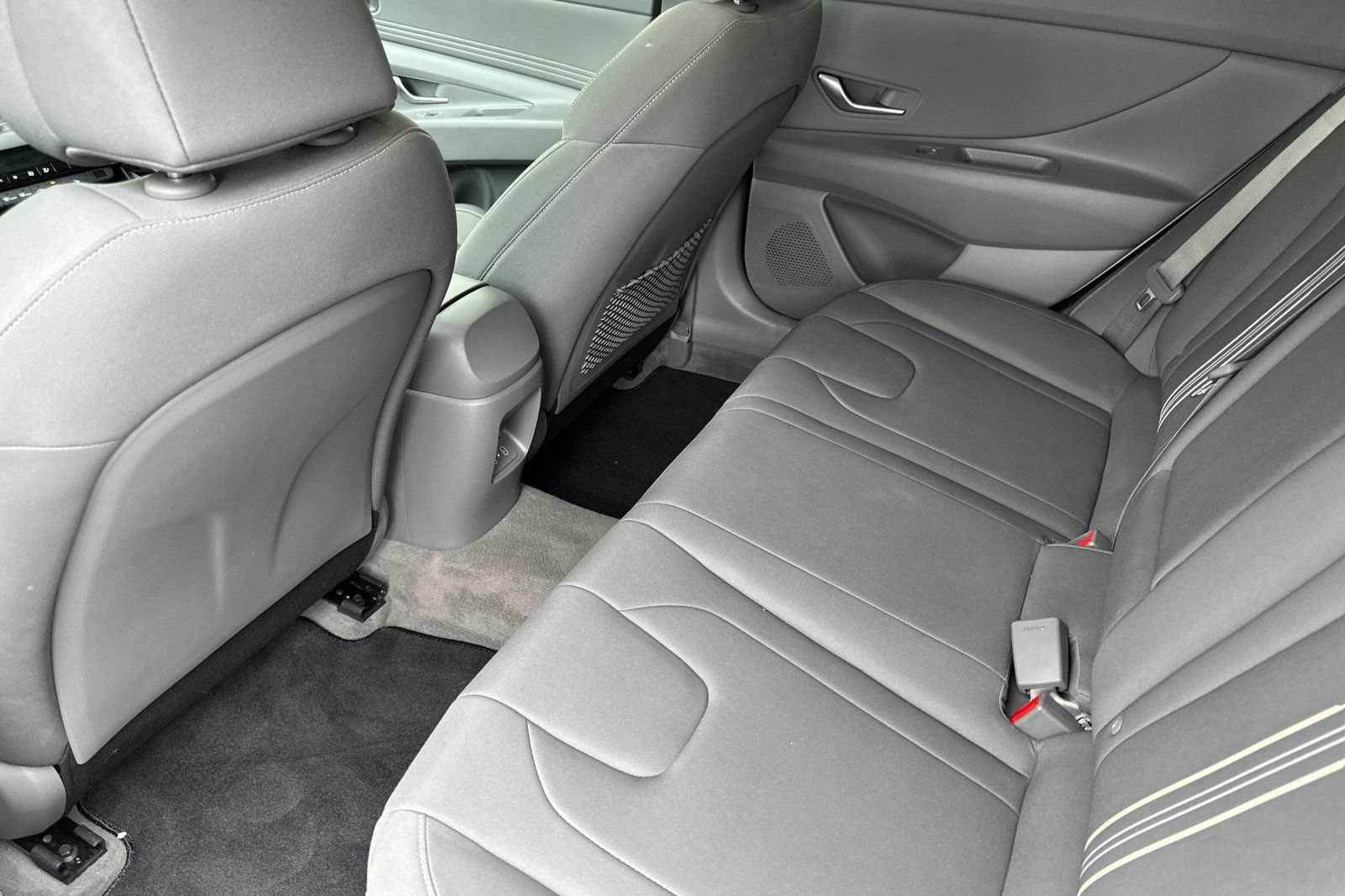 Used 2024 Hyundai Elantra SEL w/ Convenience Package FWD image 12