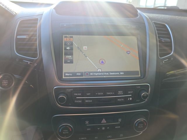 Used 2015 Kia Sorento SX image 19