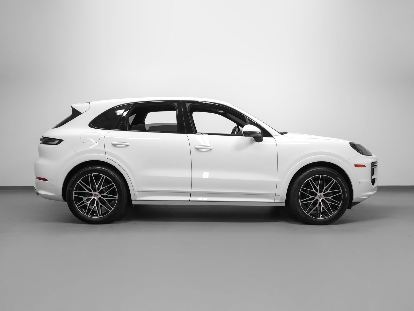 Certified 2026 Porsche Cayenne AWD/4WD image 13