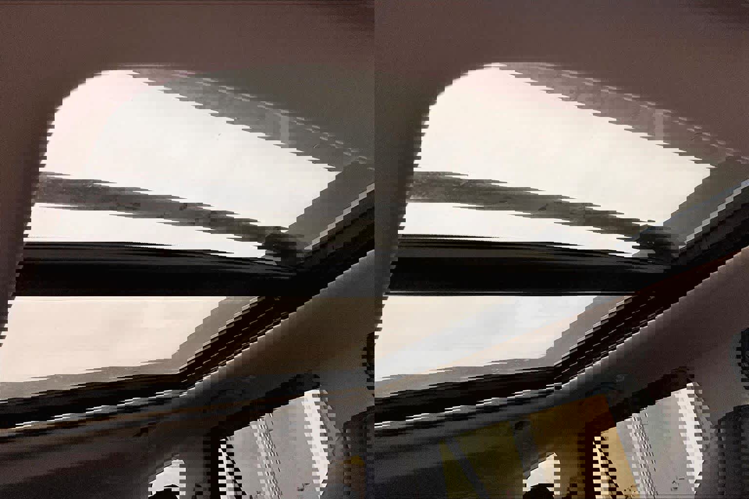 Used 2024 Honda Pilot Touring image 15