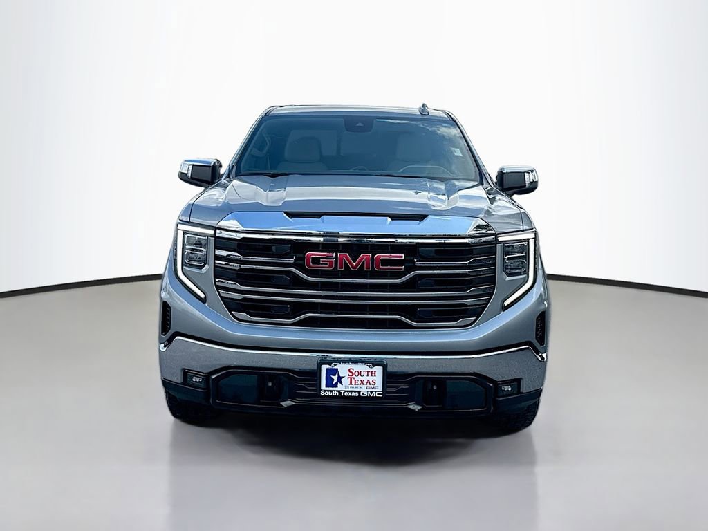 Used 2023 GMC Sierra 1500 SLT AWD/4WD image 2
