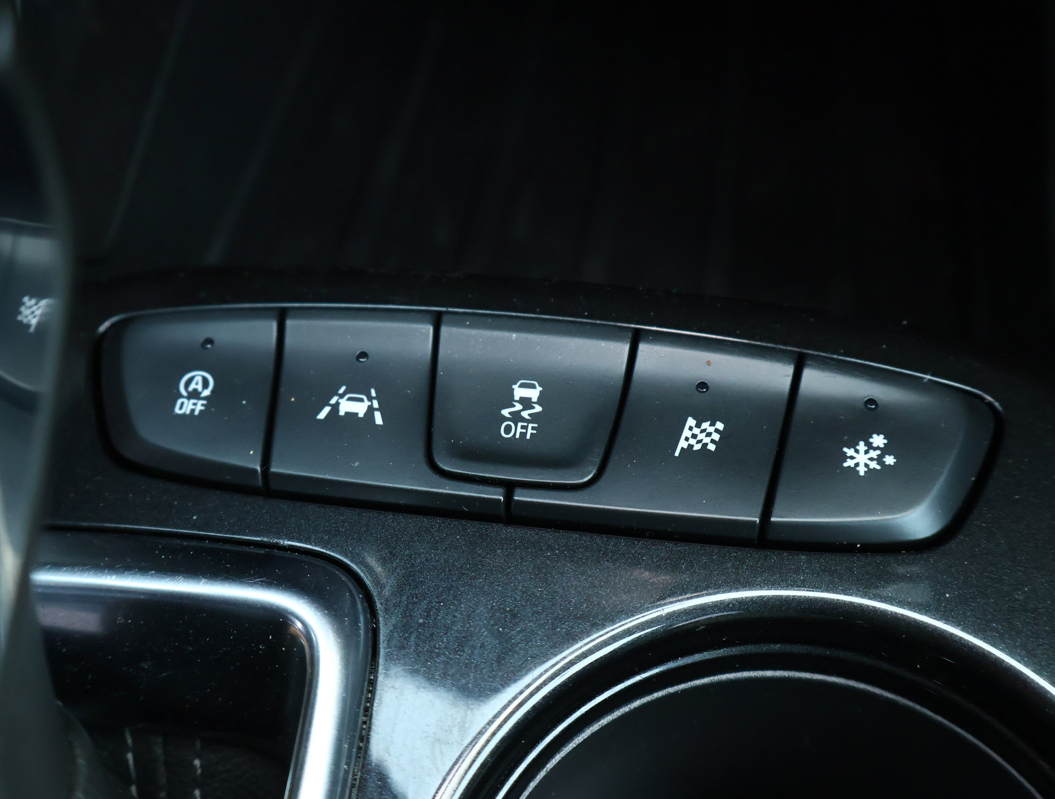 Used 2024 Chevrolet TrailBlazer LT w/ LT Cold Weather Package FWD image 18