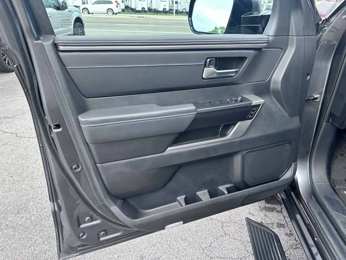 Used 2024 Toyota Sequoia Platinum image 11