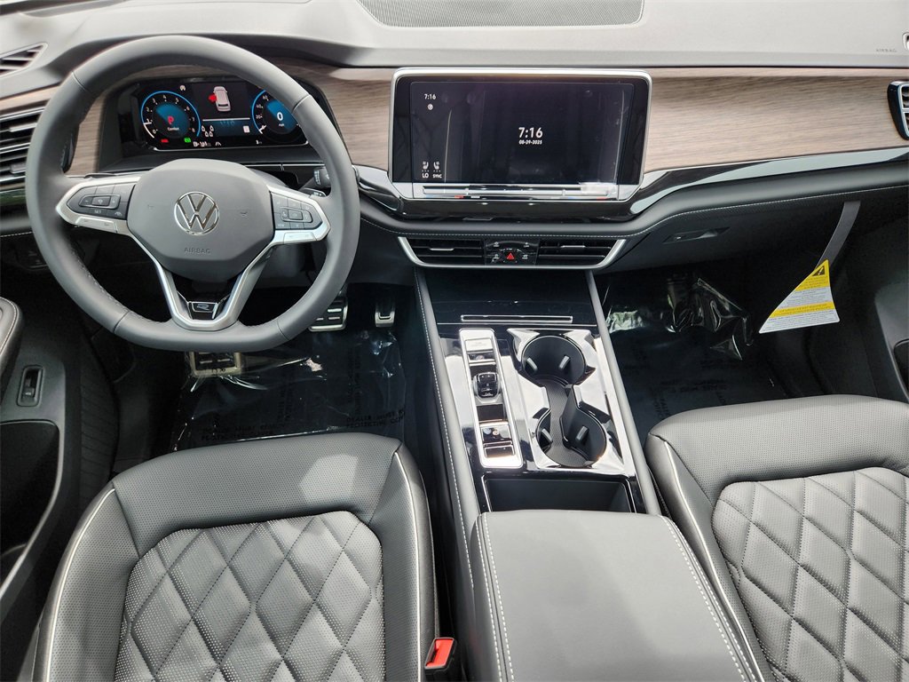 New 2026 Volkswagen Atlas SEL Premium R-Line image 2