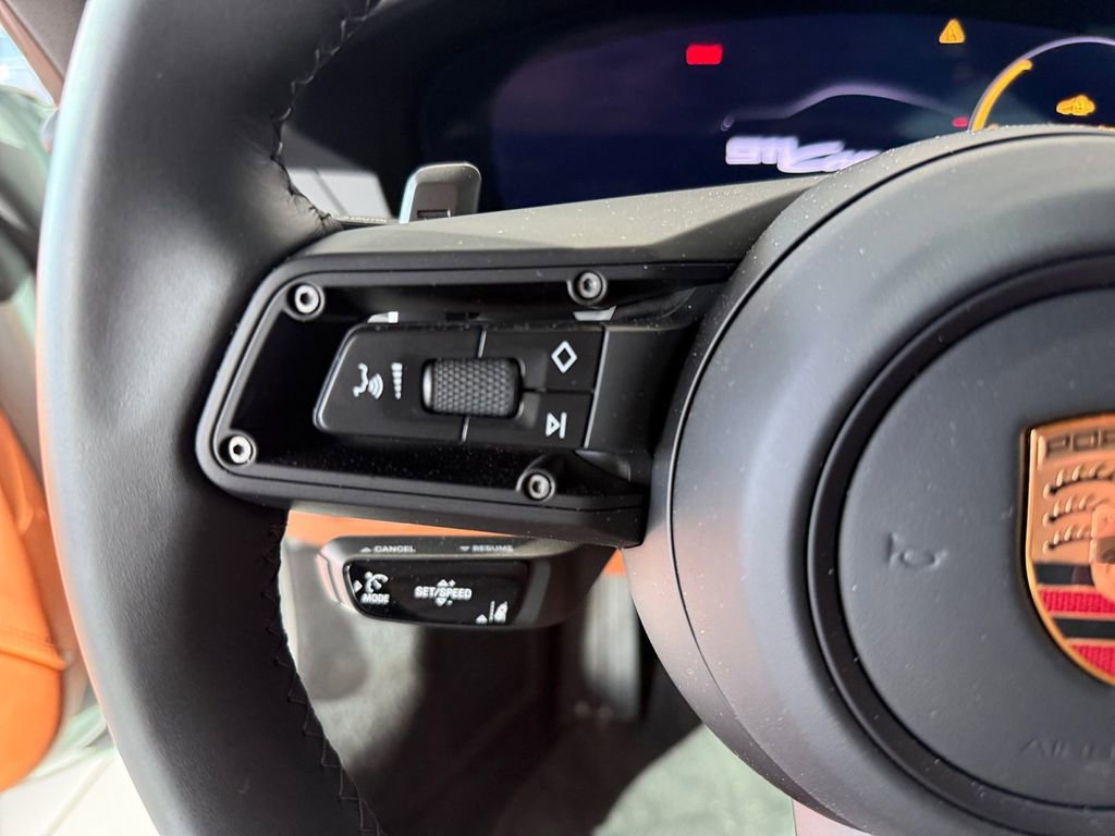 Used 2025 Porsche 911 Carrera image 20