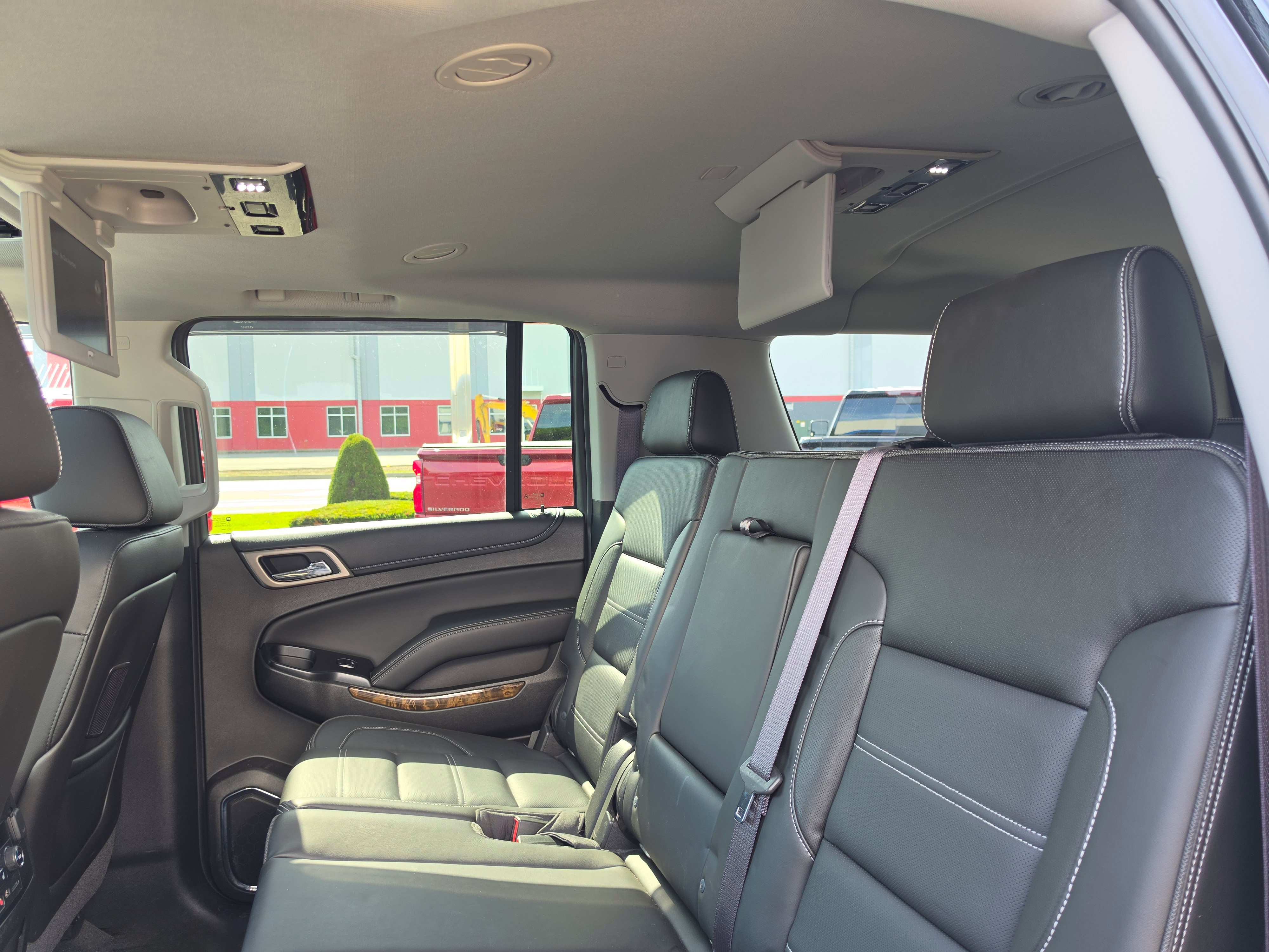 Used 2016 GMC Yukon XL Denali w/ Open Road Package AWD/4WD image 13