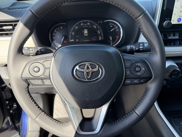 Used 2025 Toyota RAV4 XLE Premium image 13