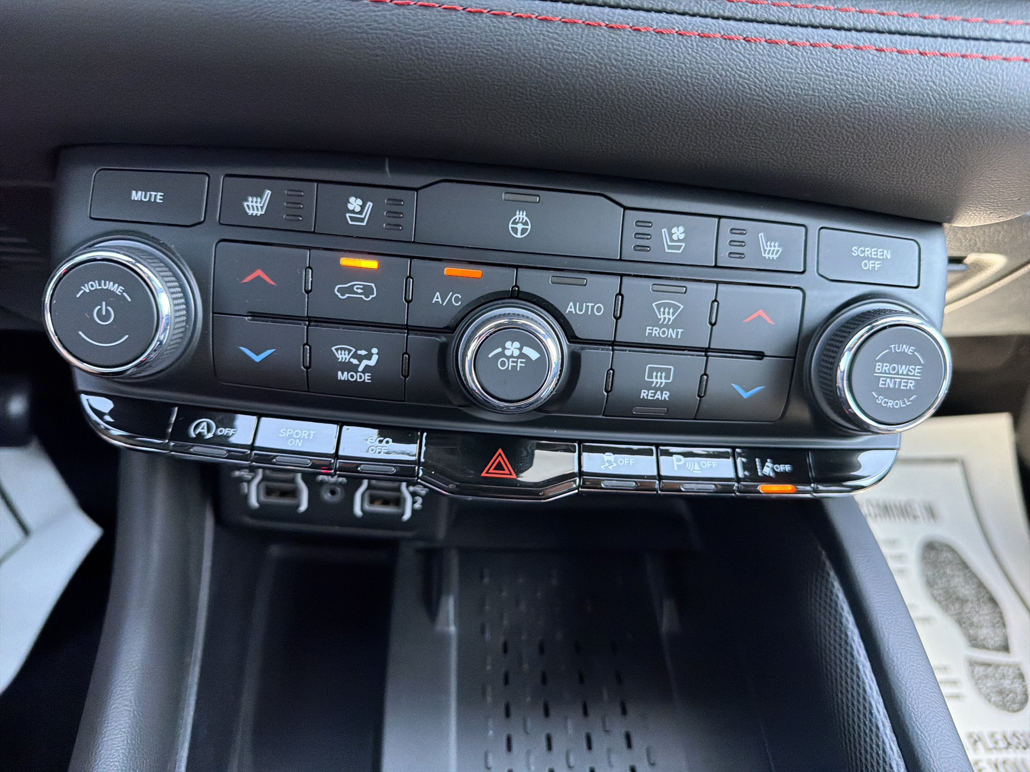 Used 2025 Dodge Durango GT AWD/4WD image 23