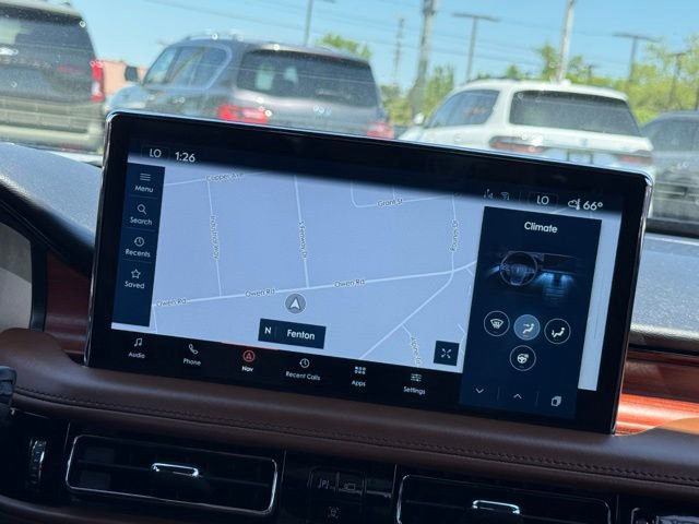Used 2022 Lincoln Nautilus Reserve AWD/4WD image 3