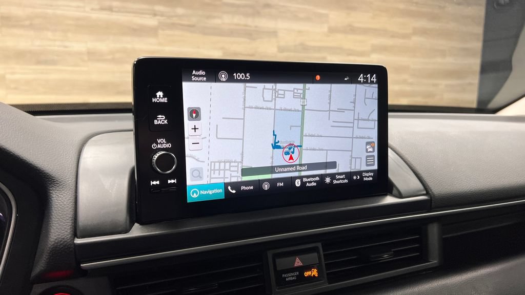 Used 2025 Honda Pilot Touring image 11