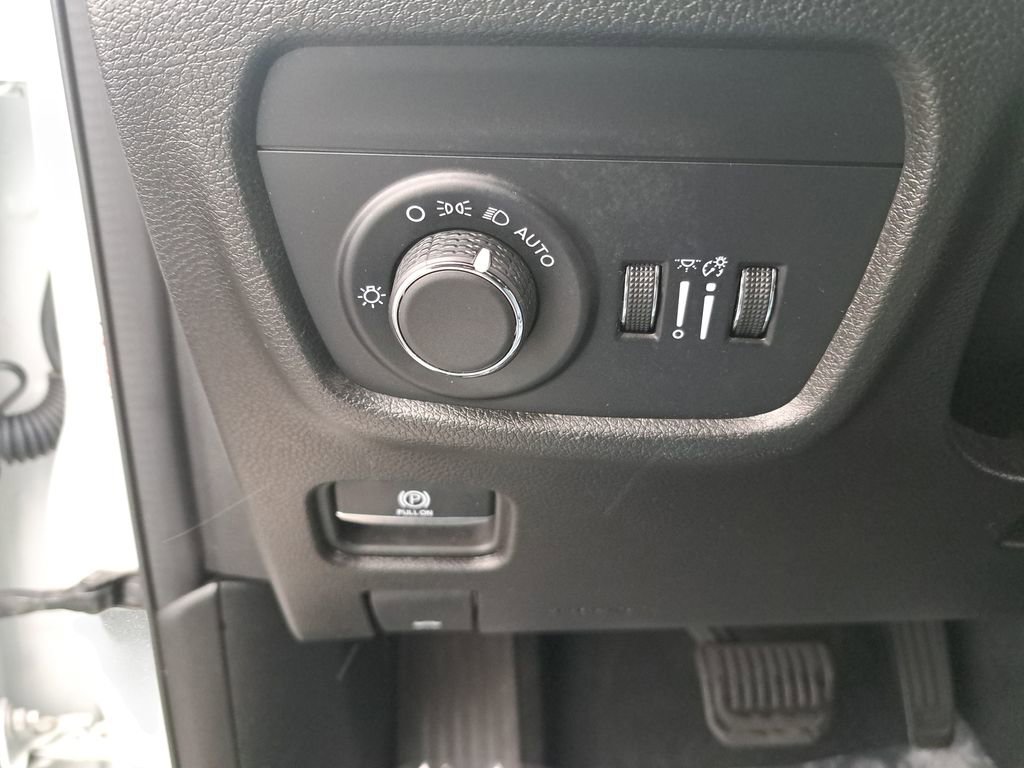 Certified 2024 Jeep Grand Cherokee L Laredo AWD/4WD image 29