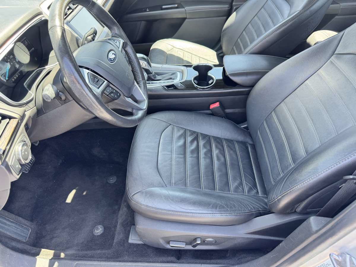 Used 2014 Ford Fusion Energi SE FWD image 37