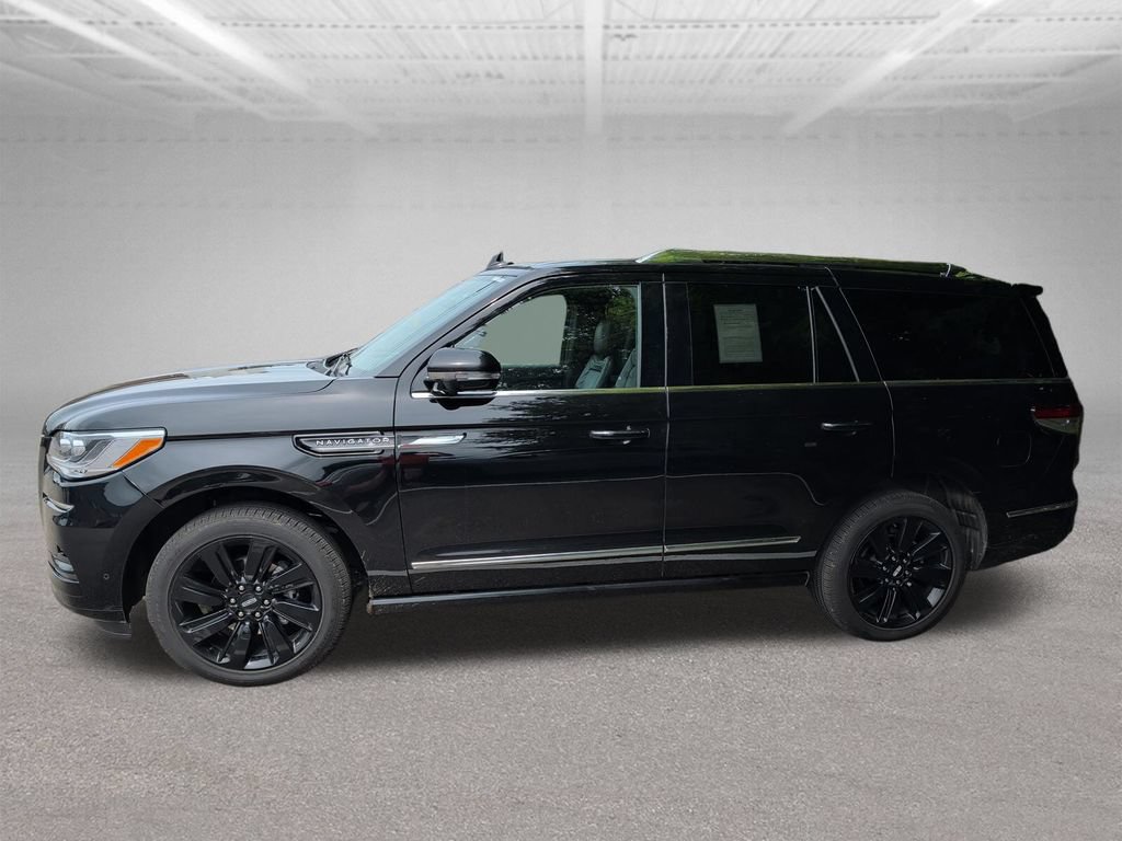Used 2023 Lincoln Navigator Reserve AWD/4WD image 8