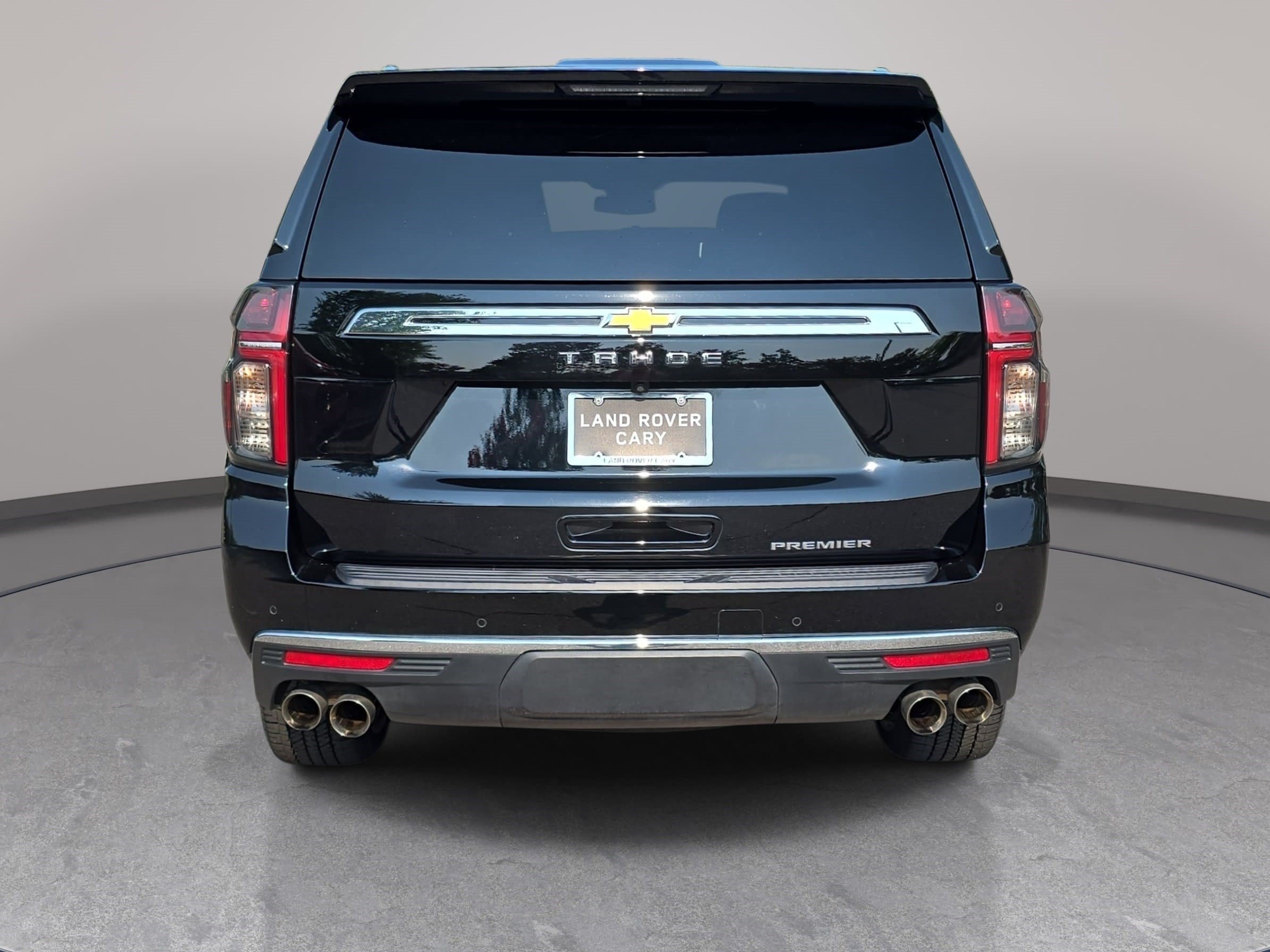 Used 2024 Chevrolet Tahoe Premier AWD/4WD image 6