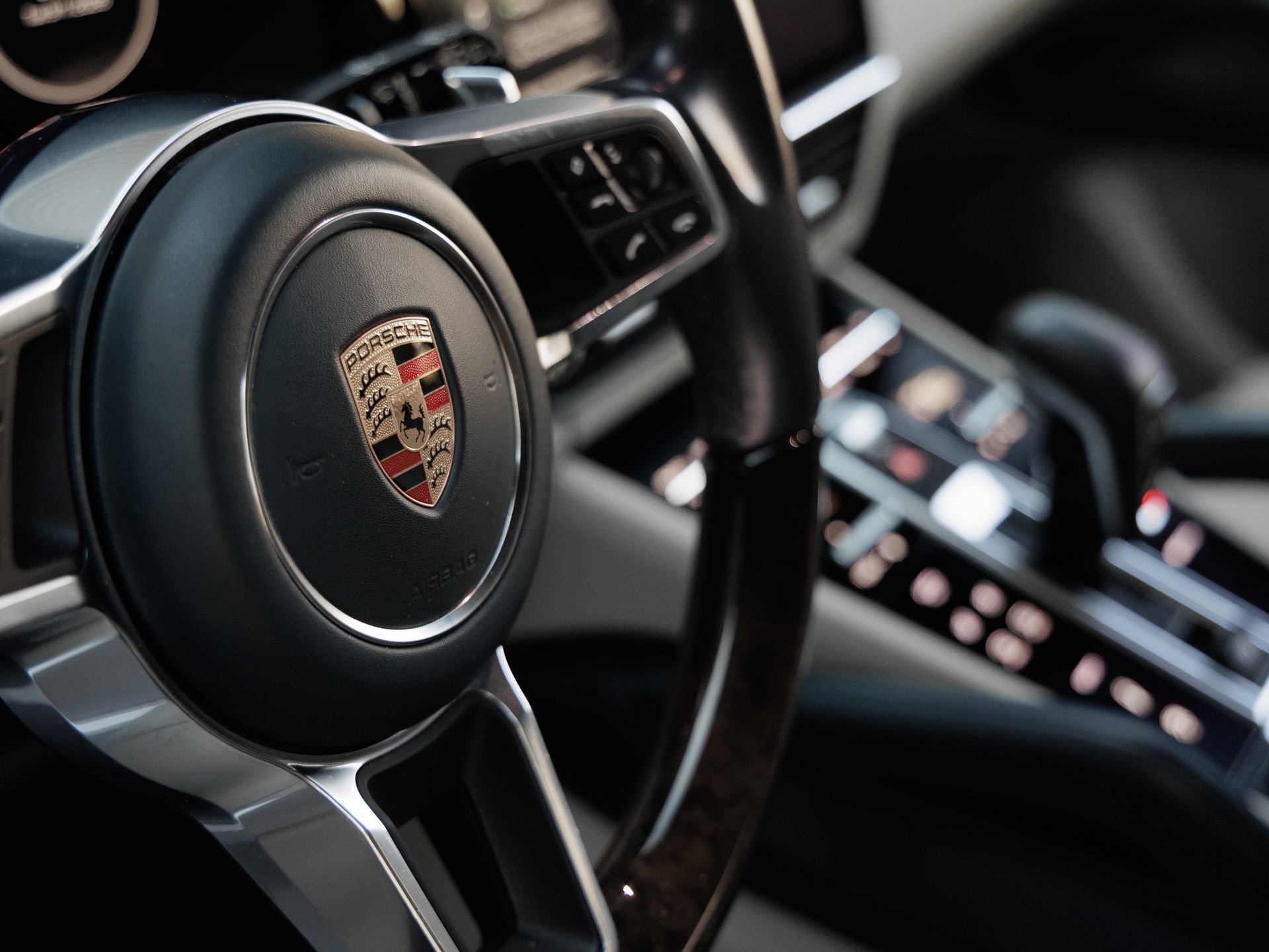 Certified 2019 Porsche Cayenne S AWD/4WD image 18