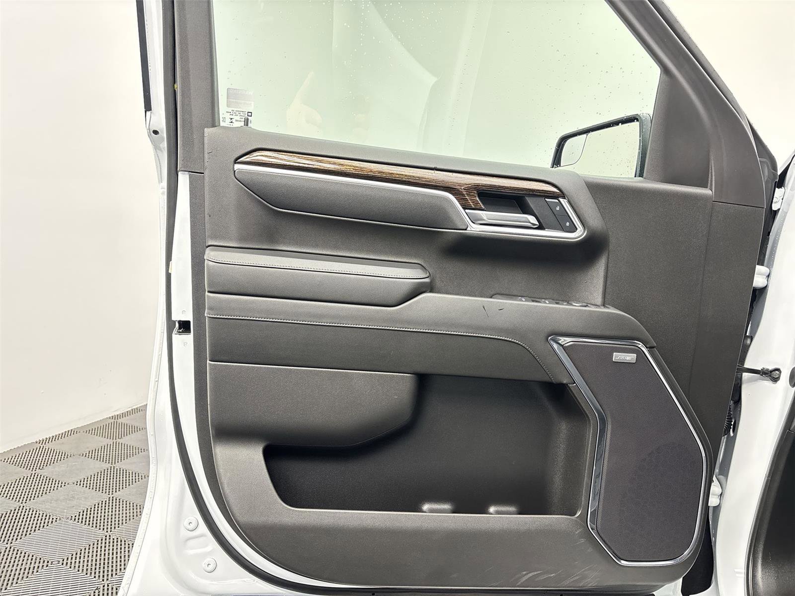 Used 2025 GMC Sierra 1500 Elevation w/ Preferred Package image 14