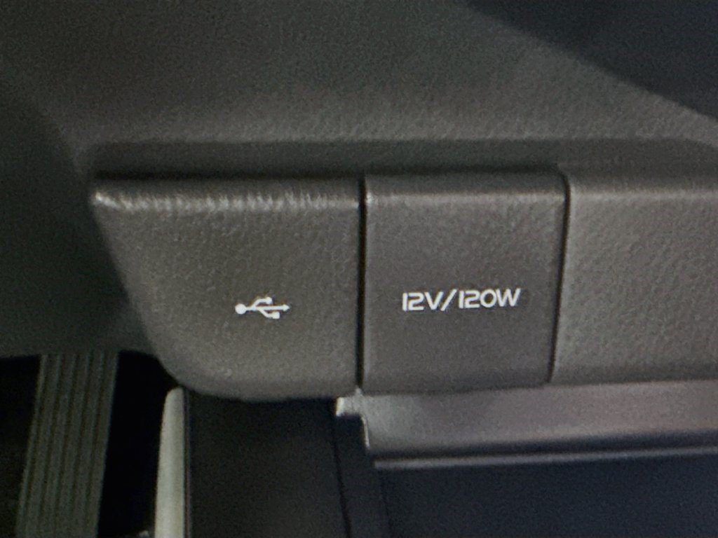 Used 2022 Toyota Camry LE AWD/4WD image 39