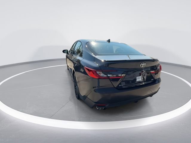 Used 2025 Toyota Camry SE image 7