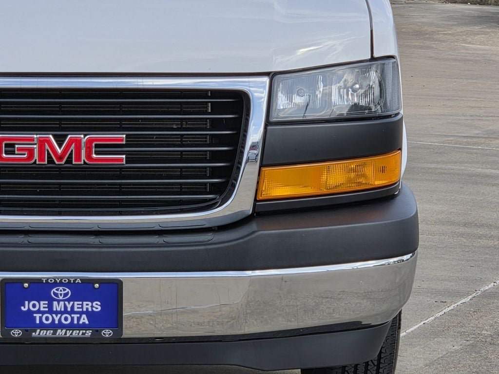 Used 2025 GMC Savana 3500 LT w/ LT Preferred Equipment Group RWD image 4