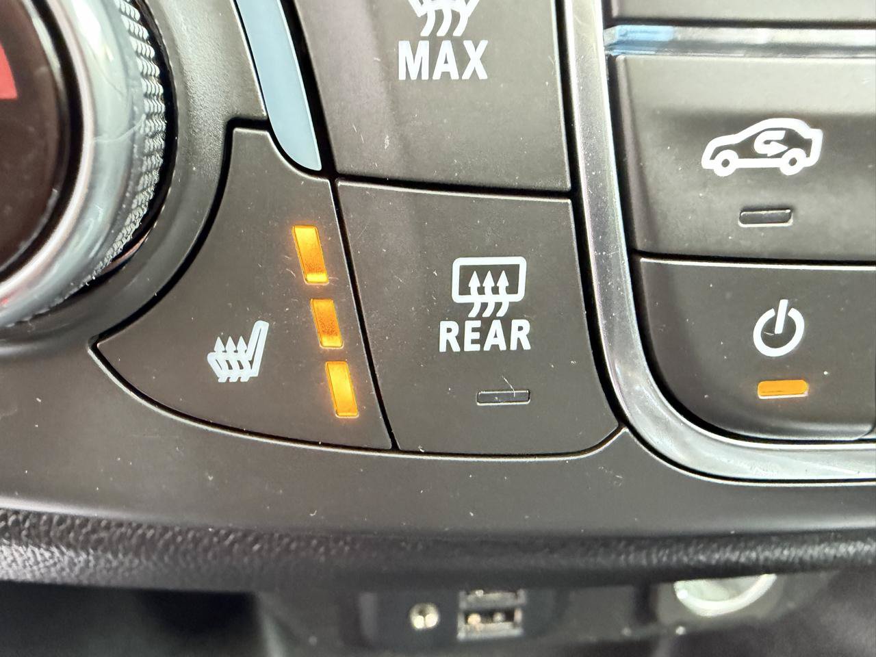 Used 2020 Chevrolet Traverse RS AWD/4WD image 32