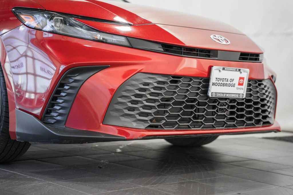 Used 2025 Toyota Camry SE image 12