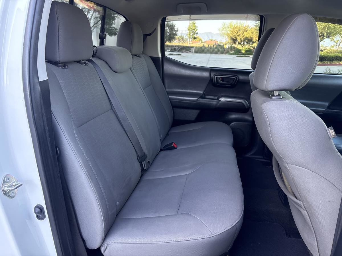 Used 2017 Toyota Tacoma SR5 w/ Tow Package image 15