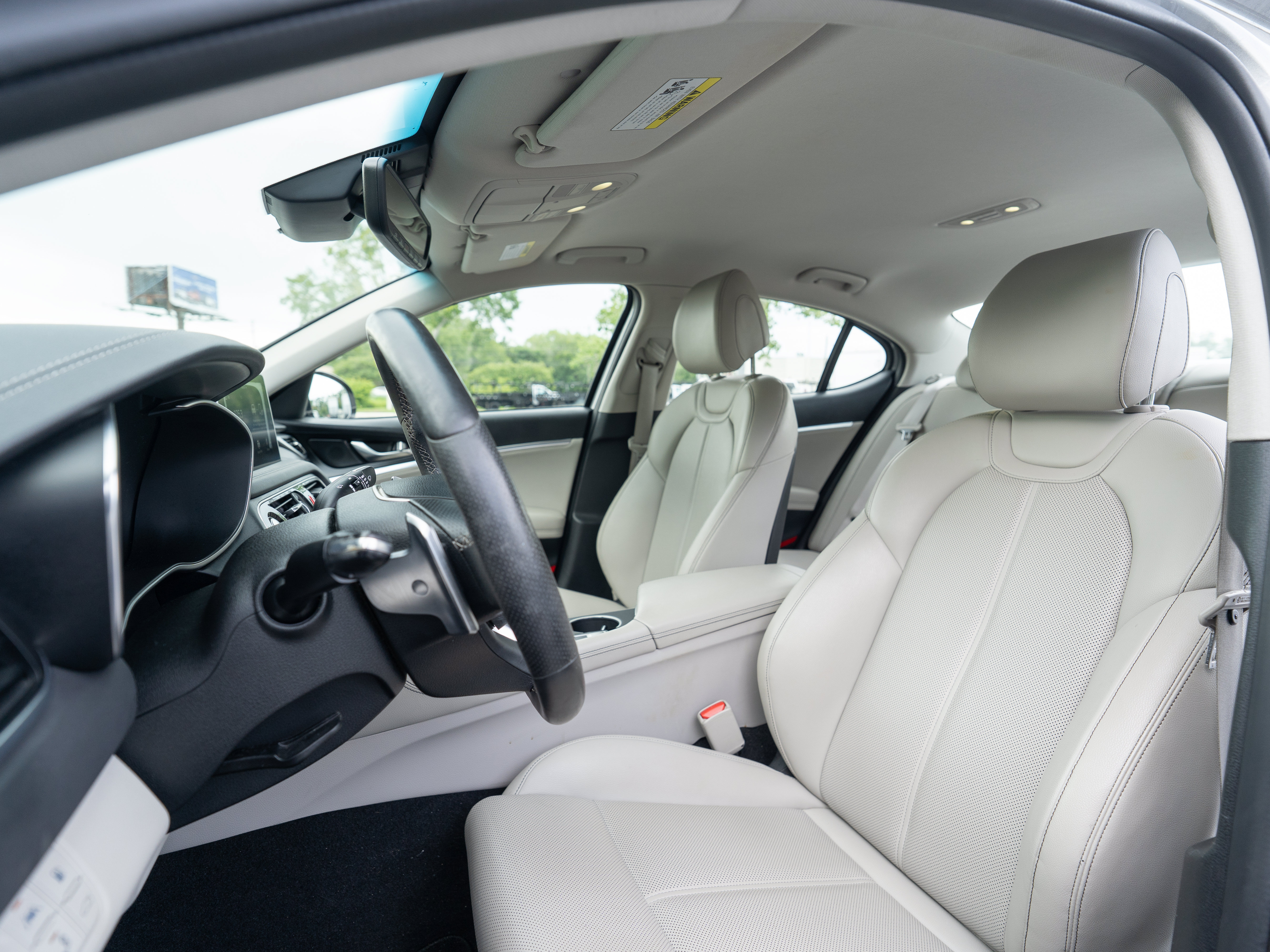 Used 2021 Genesis G70 2.0T RWD image 8