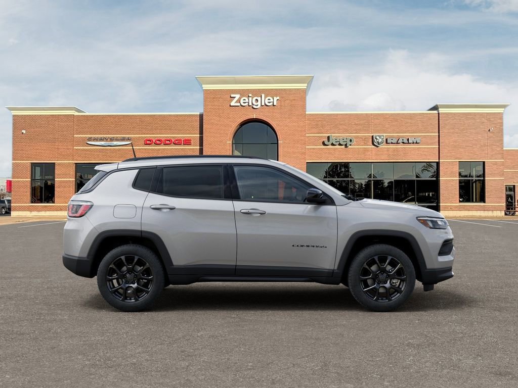 New 2026 Jeep Compass Latitude image 21