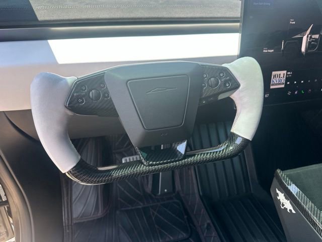 Used 2024 Tesla Cybertruck Cyberbeast AWD/4WD image 18