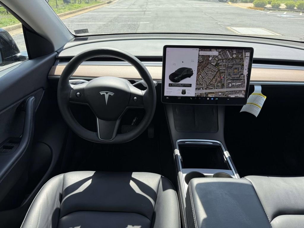 Used 2022 Tesla Model Y Long Range image 8