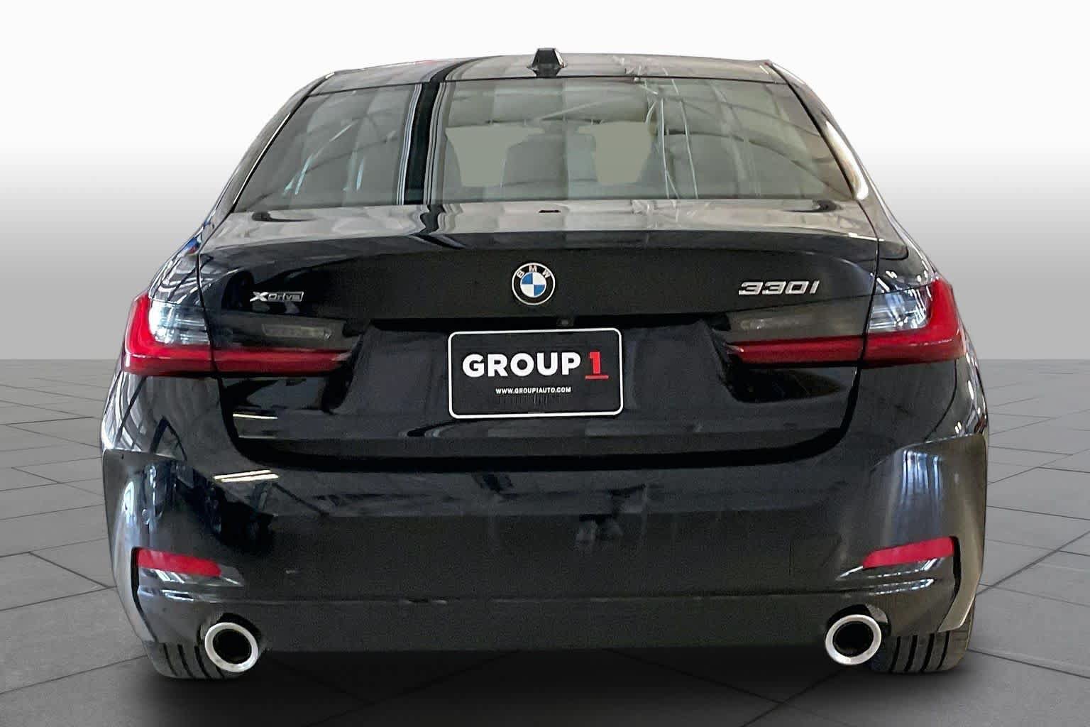 Used 2025 BMW 330i xDrive Sedan AWD/4WD image 4