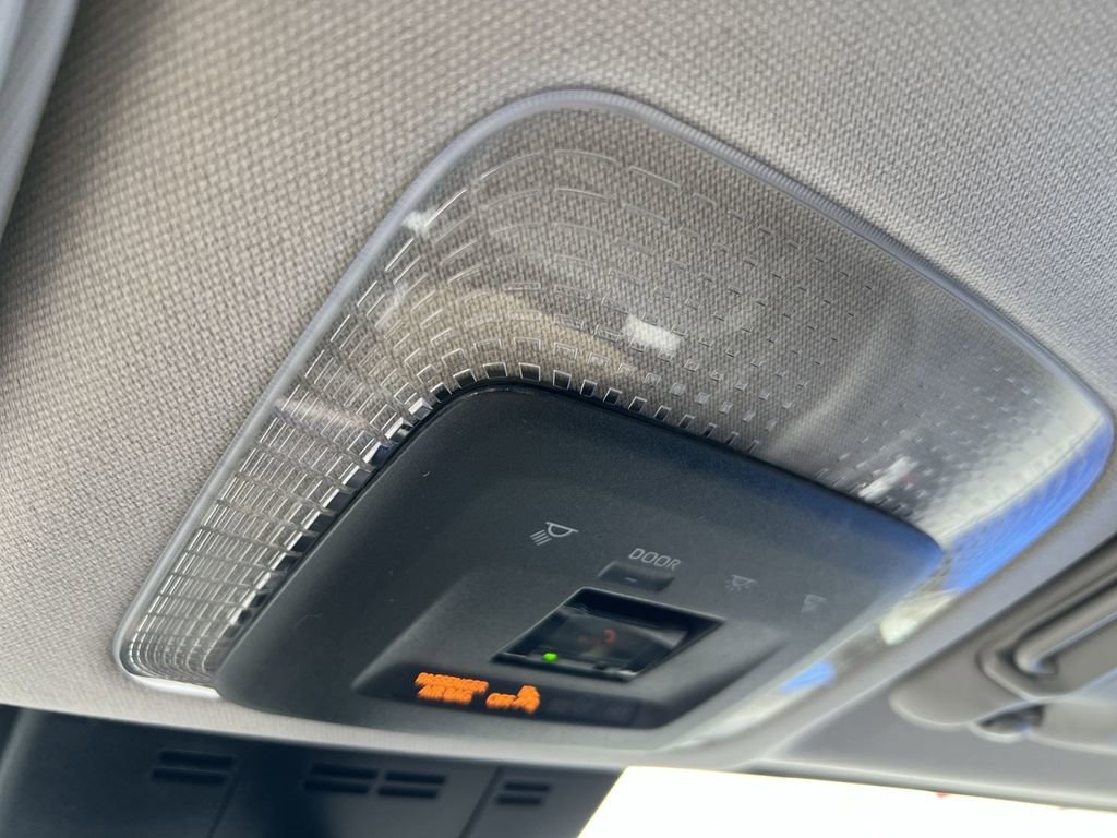 New 2026 Toyota Prius XLE image 25