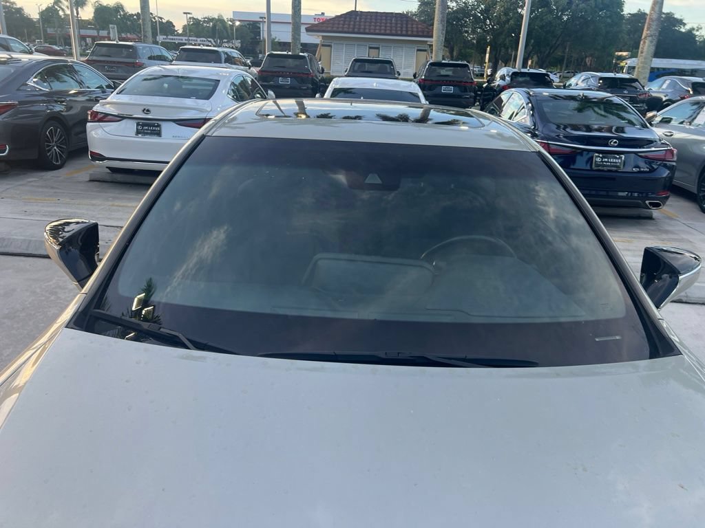 Used 2023 Lexus ES 350 w/ Accessory Package (Z2) FWD image 7
