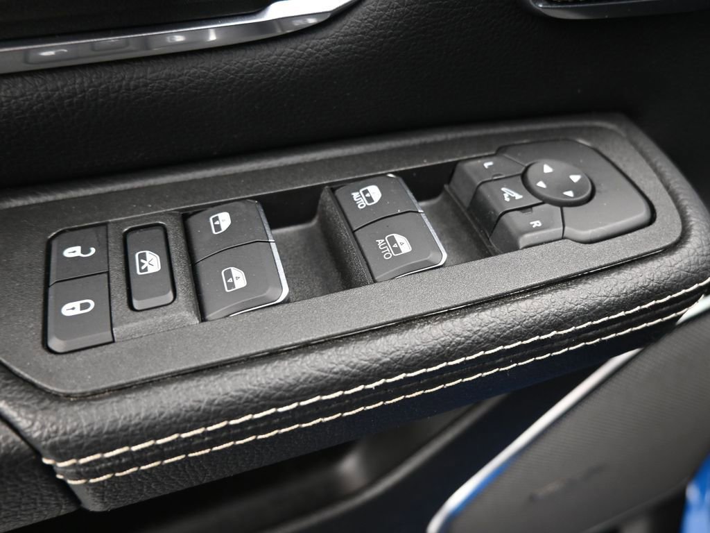 Used 2025 RAM 1500 Laramie w/ Night Edition image 13