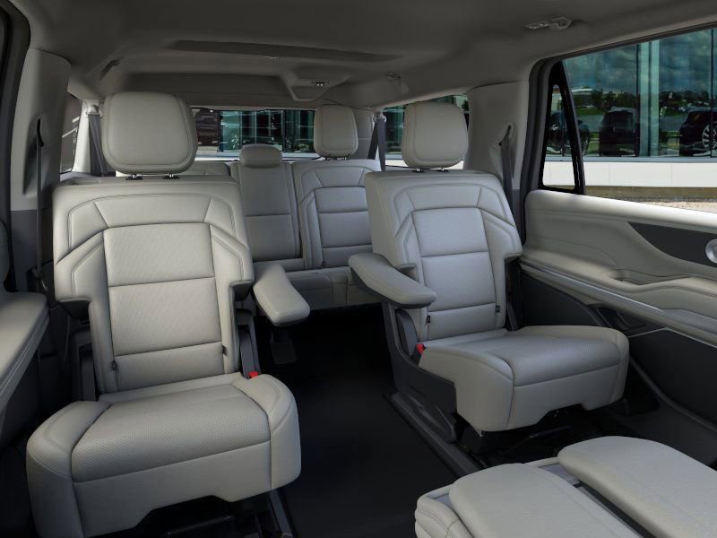 New 2026 Lincoln Navigator L Premier image 11